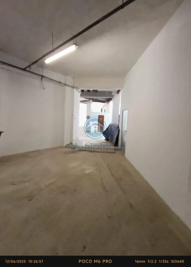 GRAN LOCAL EN LOS ANGELES — 4