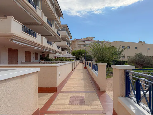Parquemar! Exclusivo y Único, apartamento tipo bungalow con Colosal Terraza privada en urbanización privilegiada con preciosa piscina comunitaria (400 mts playa) — 4