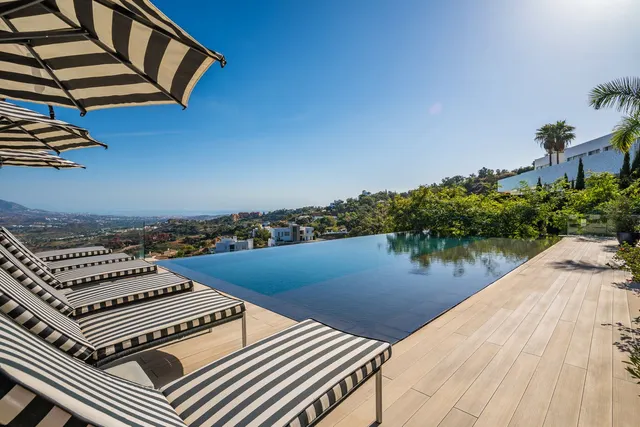 Chalet 6 habitaciones 437m² en venta - Marbella — 37