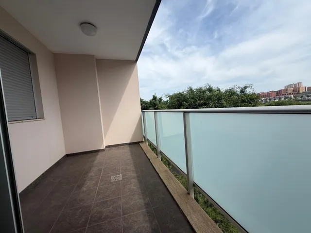 Piso en la zona del Hospital Dr. Negrín y campo de golf Las Palmeras. — 4