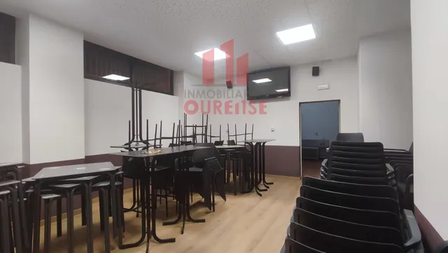 RESTAURANTE LISTO PARA COMENZAR LA ACTIVIDAD EN LA ZONA UNIVERSITARIA. — 23