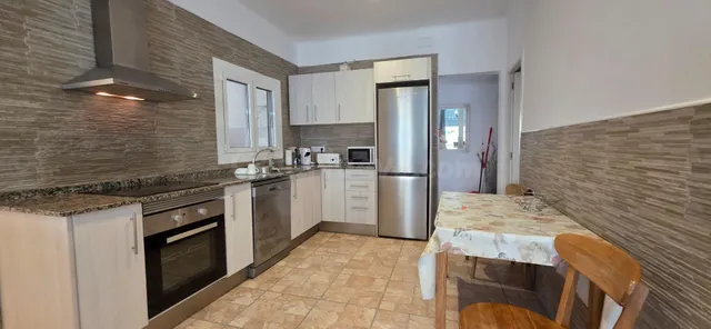 Apartamento de 94 m2 Totalmente Reformado a un Paso del Mar