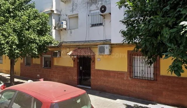 SE VENDE PISO OKUPADO en Calle MEJILLON Nº 34 Sevilla (Sevilla) — 2