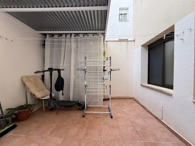 PISO DE 4 DORMITORIOS CON BALCÓN Y PATIO INTERIOR EN VENTA EN LA RÀPITA — 7