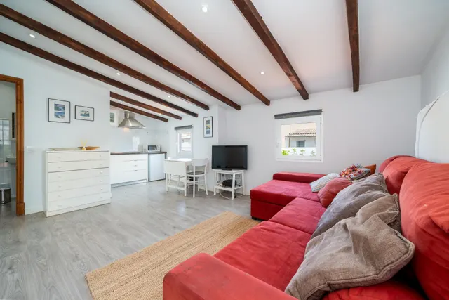 VENTA PISO CON TERRAZA — 28