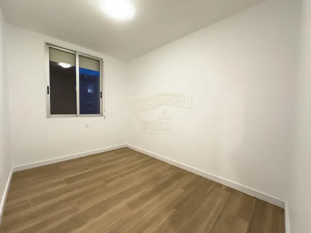 ESTUPENDO PISO EN FRENTE DE LOS JARDINES DE BENICALAP — 9