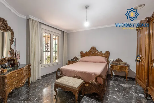 Complejo industrial con vivienda en Alhendín con 2500 metros cuadrados — 11