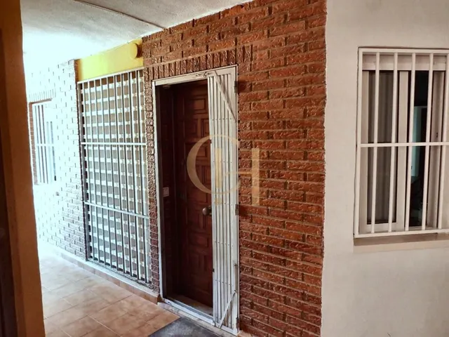 Piso con terraza en Calle Almoradí, Torrevieja — 11