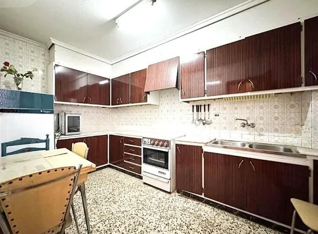 Piso de 5 habitaciones y dos Baños en zona Centro, Elche (TOTALMENTE REFORMADO) — 7