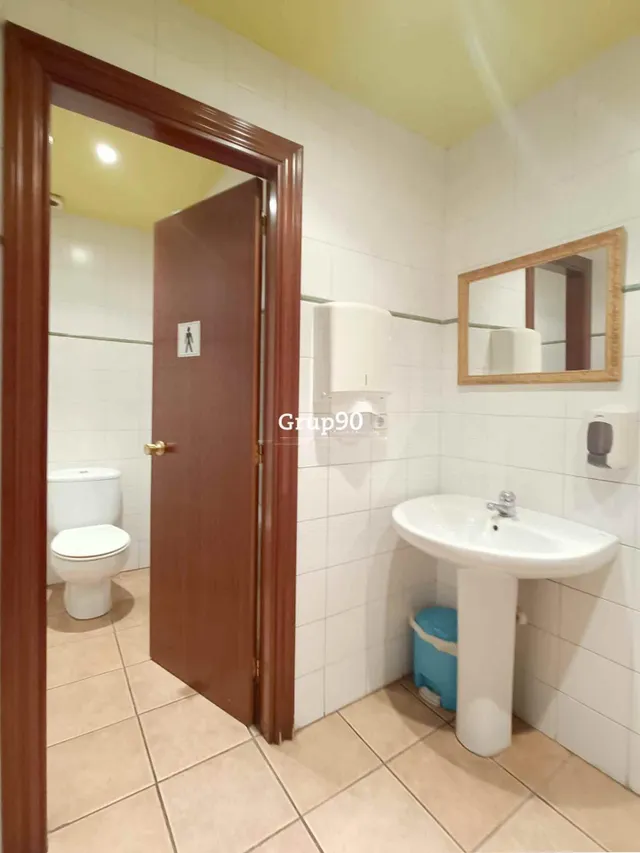 Venta  de restaurante en La Bordeta — 27