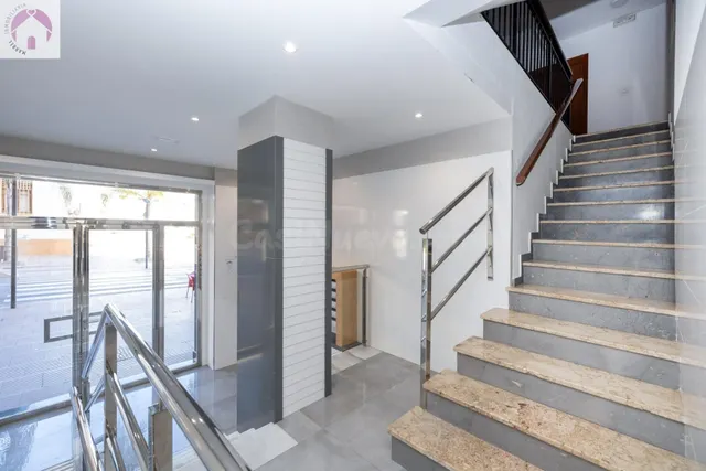 Piso 6 habitaciones 280m² en venta - Av. De Salobreña - foto 5