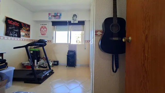 Bonito apartamento con vistas y piscina — 24