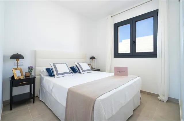 Chalet pareado a estrenar cerca del mar con jardín y aparcamiento — 12
