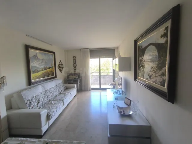 PISO CON PARQUING Y TRASTERO EN VENTA — 4