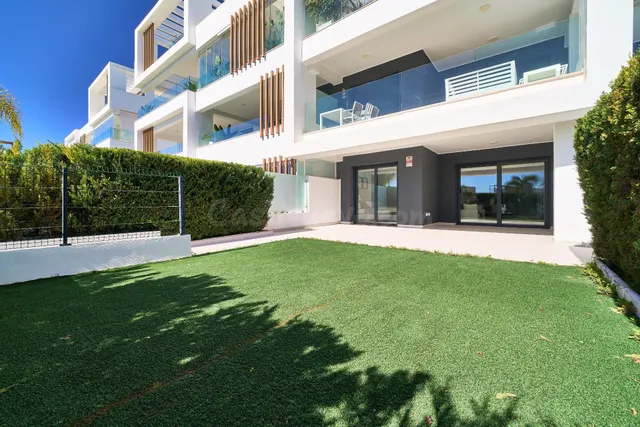 ELEGANTE APARTAMENTO CON JARDÍN - foto 3