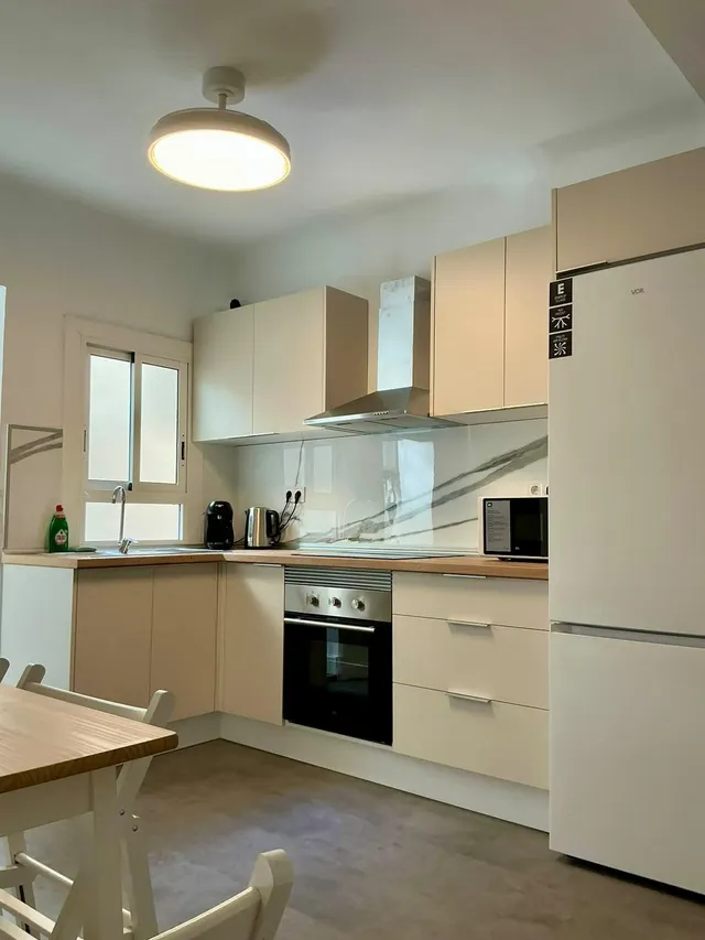 ALQUILER DE AMPLIA VIVIENDA REFORMADA CON 5 DORMITORIOS ZONA CAROLINAS ALTAS — 13