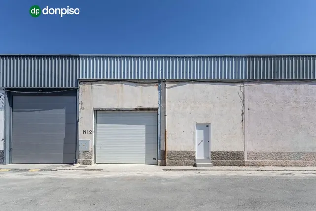 NAVE INDUSTRIAL EN POL. ASEGRA, PELIGROS. — 2