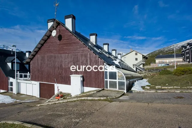 TU REFUGIO DONDE LA MONTAÑA SE CONVIERTE EN HOGAR - foto 2