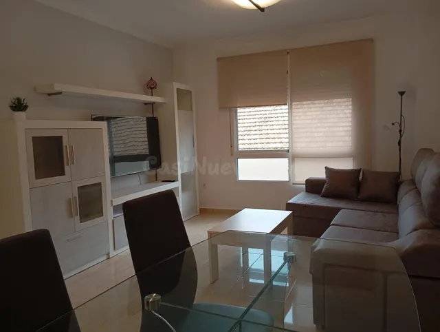 PISAZO DE 2 habitaciones CON PLAZA DE GARAJE Y TRASTERO EN E - foto 4