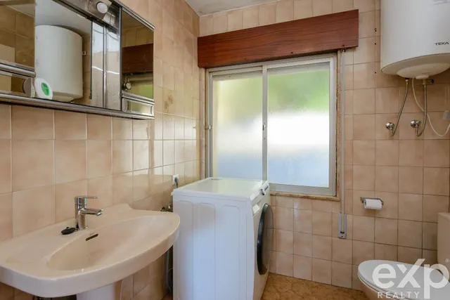 Casa con finca de 4.749 m2, cochera y granero en san martín del rey aurelio — 23