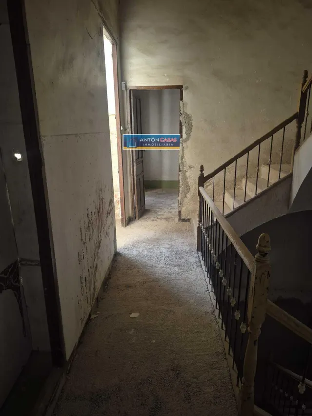CASA CÉNTRICA EN NOVELDA PARA REFORMAR — 11