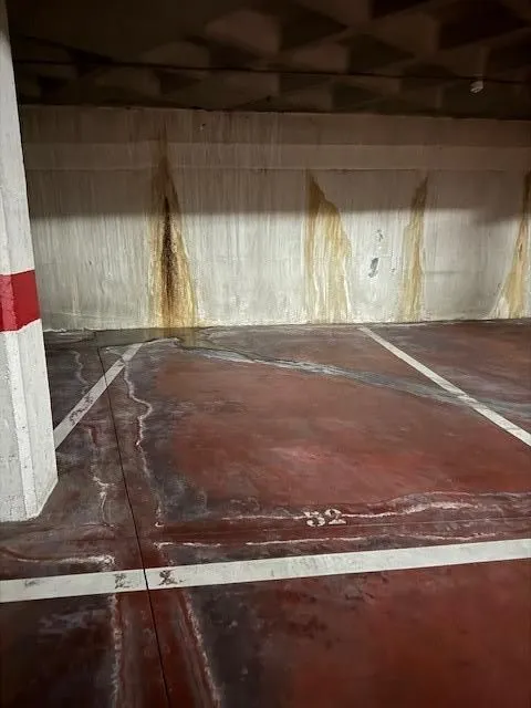 Alquiler de apartamento en el centro , junto a el Corte Ingles, 2 dormitorios, plaza de garaje y trastero — 41