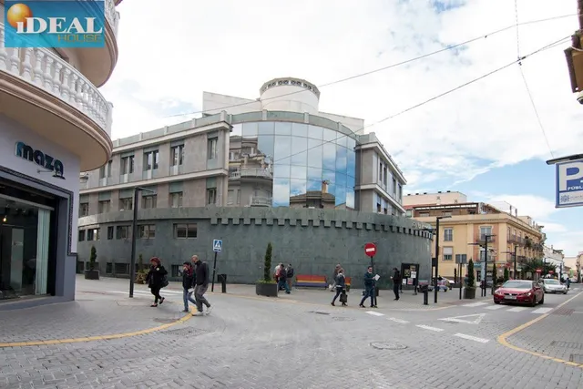 A5895V5. Puede ser el mejor LOCAL de MARACENA. www.idealhouse.es — 4