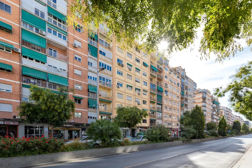 ¡Tu nueva inversión te espera en Camino de Ronda! ✨ EXTERIOR! VISTAS A CAMINO DE RONDA!