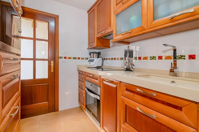 Oportunidad para inversores o compradores sin necesidad de ocupación inmediata. La vivienda se vende con alquiler garantizado. — 28