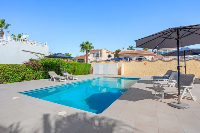 Villa 3 habitaciones 250m² en venta - Centro de la Ciudad Quesada — 5