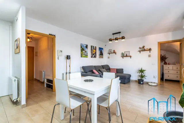 Ático dúplex de 120 m2 con terraza íntima y vistas despejada - foto 5