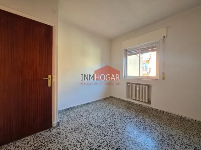 Amplia y luminosa vivienda en venta en la zona de san roque, Ávila — 27
