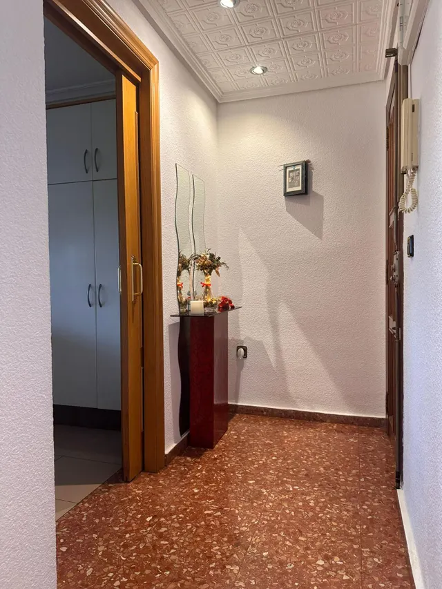 Luminoso piso de 3 habitaciones en Aldaia. — 26