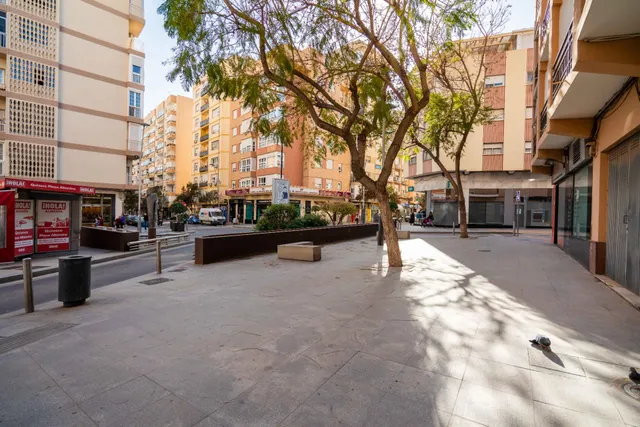 Amplia vivienda centrica en una de las mejores zonas de Almeria — 31