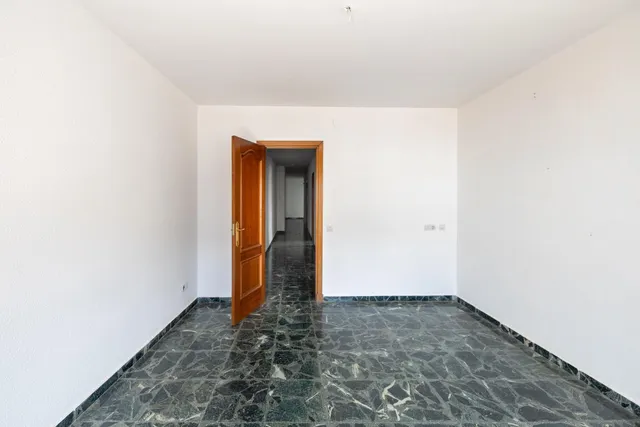 🏠 AMPLIO PISO EN EL CENTRO DE ALCALÁ LA REAL – 190 m2 CON TERRAZA Y OPCIÓN DE GARAJE — 31