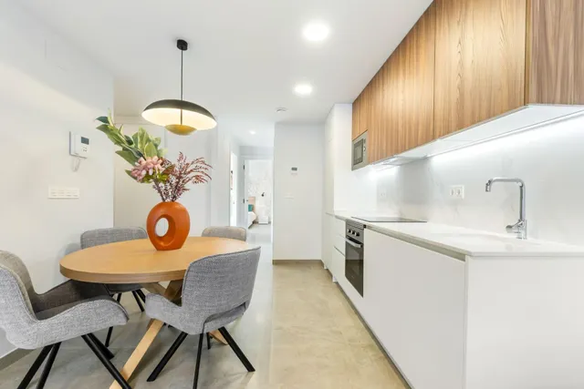 Apartamento céntrico construido en 2024 (aprox. 71 m2 - 3.ª planta) con piscina en la azotea, a solo 250 m de Piscinas Naturales/Playa del Cura, ¡y con licencia turística! — 15
