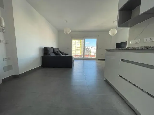 Piso completamente reformado en Las Colinas. — 7