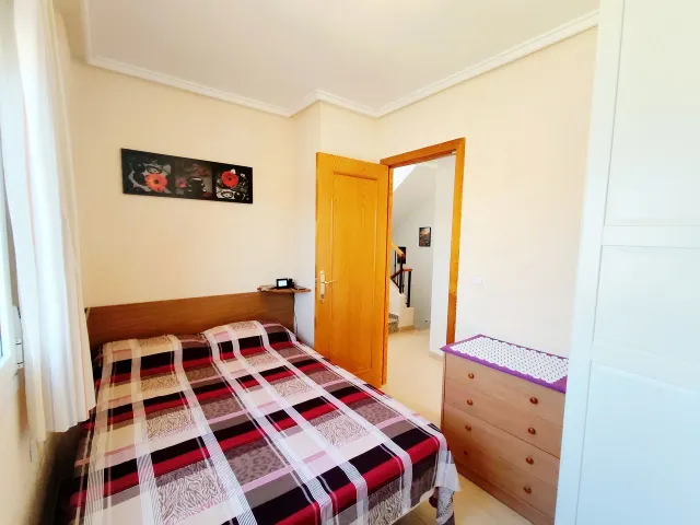 ADOSADO DE 4 DORMITORIOS Y 2 BAÑOS EN CIUDAD QUESADA (ALICANTE) — 27