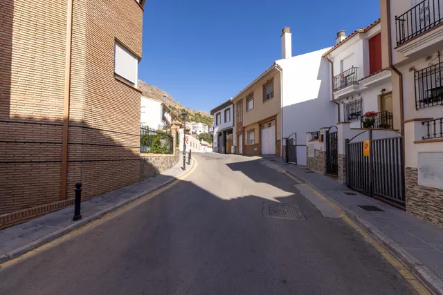 Piso de 2 dormitorios con vistas a la montaña en Güéjar Sierra – Granada — 37