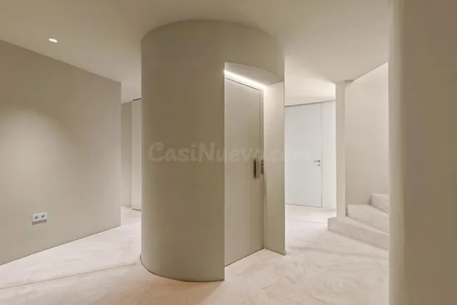 Villa de lujo con piscina y ascensor a la venta en Las Colin - foto 4