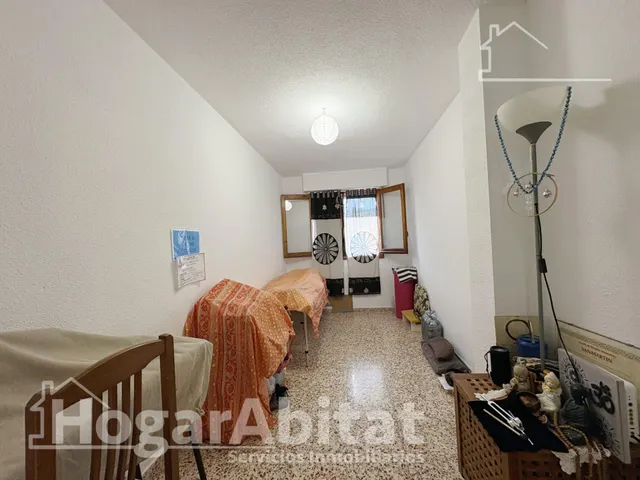 OPORTUNIDAD DE INVERSIÓN! EXTERIOR CON BALCÓN Y GARAJE — 23