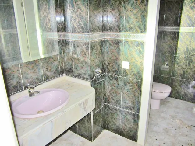 Oportunidad invesores!!! Gran local comercial de 300 metros en la Av. de Denia. — 26