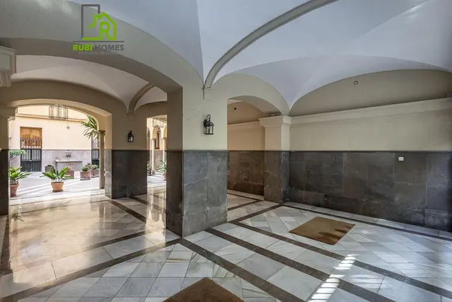 PISO EN VENTA - GRANADA (C/Recogidas) — 36