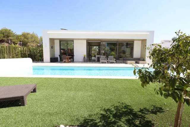 Villa de lujo moderna del 2021 en Las Colinas Golf - foto 3