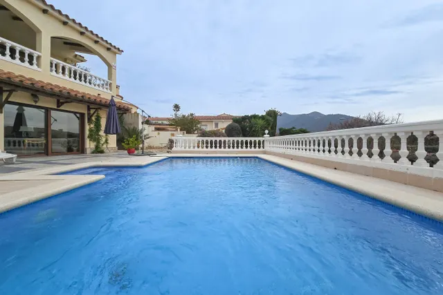 Exclusiva Casa en Mas Fumats con Vistas a la Badía de Rosas — 37