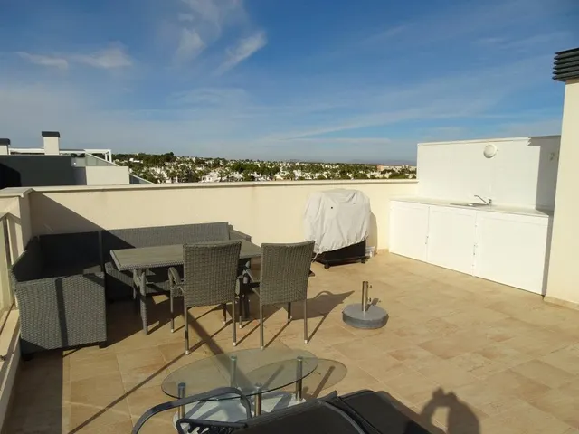 LUJOSO ÁTICO CON ESPECTACULAR TERRAZA EN VILLA MARTÍN GOLF — 32