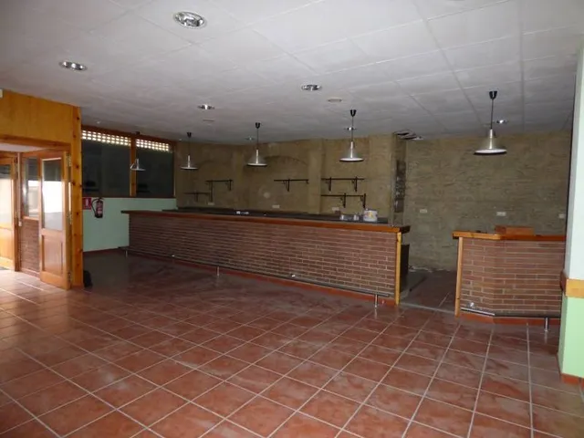 Local comercial en Vilanova del Cami zona CENTRO — 5