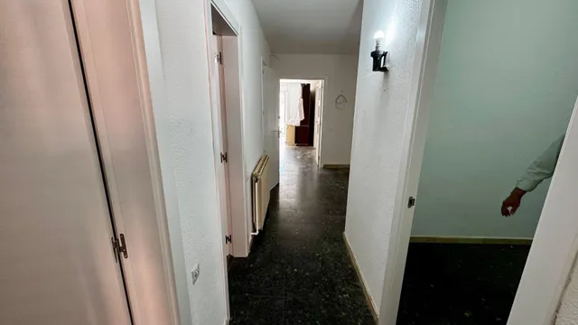 CASA UNIFAMILIAR AMB ASCENSOR DAVANT DEL PARC DE VALLPARADÍS - foto 4