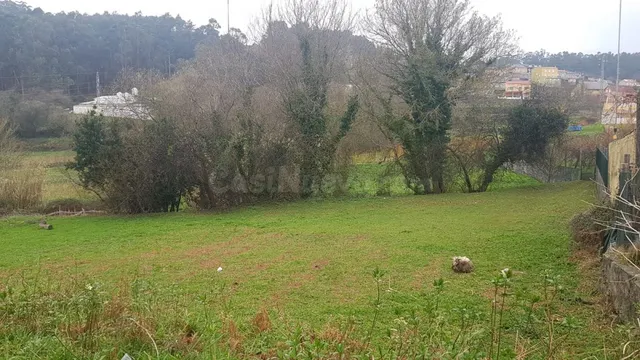 Terreno edificable próximo al centro de Boiro - foto 4