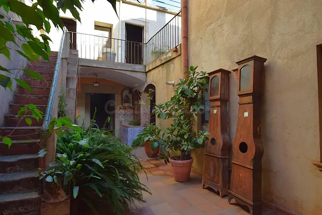Casa en el Centro con Espacio y muchas posibilidades - foto 3